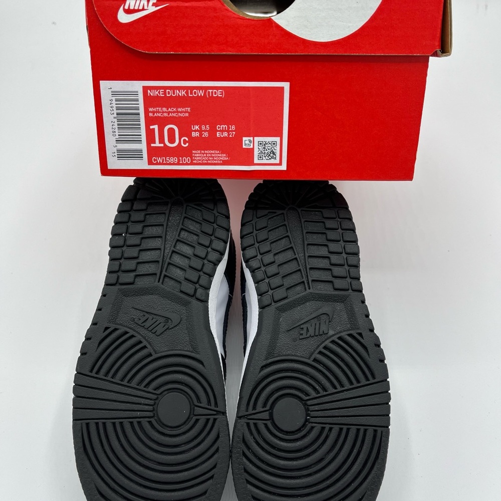 Nike Dunk Low Panda
Size 10c Toddler
Brand New
Black/White
Original Box - Picture 8 of 8